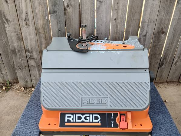 RIDGID Oscillating Edge Belt/Spindle Sander 1
