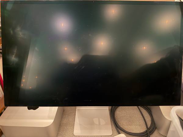 Apple Studio Display 27