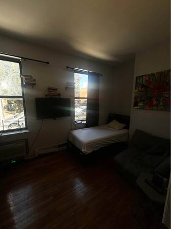 $110 / 1br - Room In Astoria Available for sublet (Astoria)64033291460483120