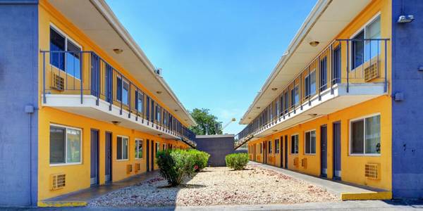 $374 / 1br - 600ft2 - 1B, Fully furnished, All utilities cable and wi-fi included63907028128898122