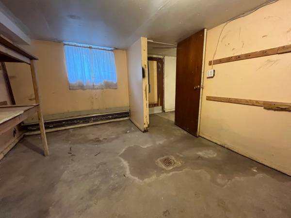 $1,500 / 1500ft2 - Basement storage ground level entrance (Yonkers)63788738408065123
