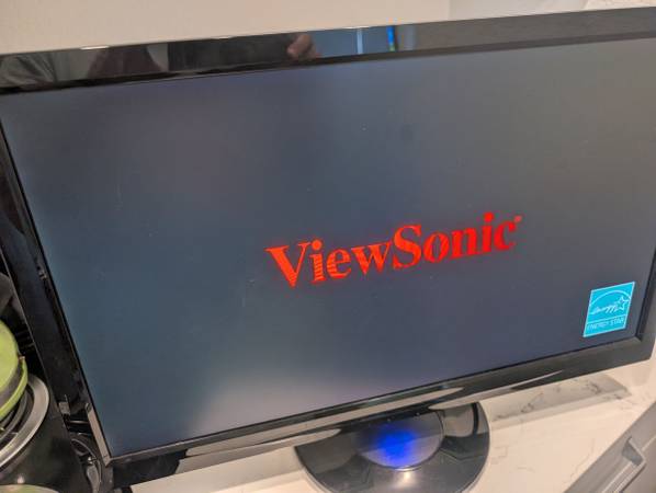 24" Viewsonic Monitor 1