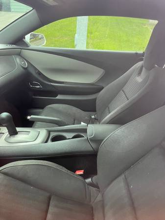 Etiquetas Camaro 2014 2026 - $8,500 (South Anch)63470606652161123