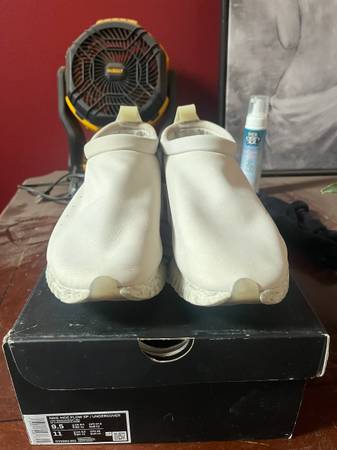 Nike Moc Flows 1
