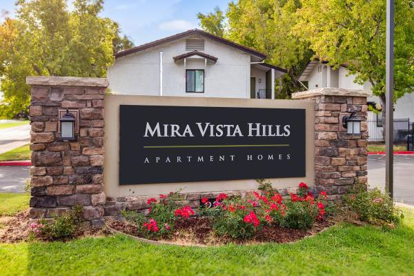 $1,951 / 1br - 612ft2 - Oasis-Gated Living, Poolside Relaxation, Night Security (pittsburg / antioch)63695821698049124