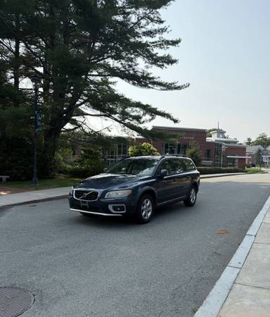 2008 Volvo XC70 - $4,800 (Peabody)63469915735043122