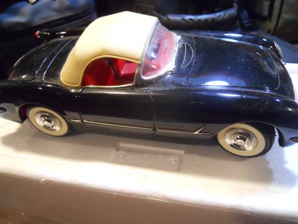 diecast 1/18 scale Corvettes 1