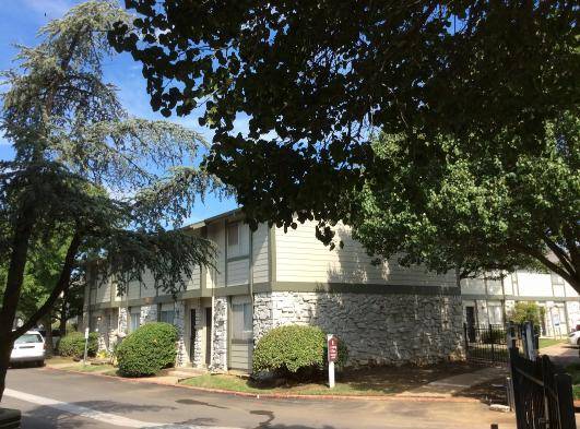 $805 / 2br - 936ft2 - Grow your own Veggies in your Vegetable Garden, Patio or Balcony (Lakewood Gardens offers a comfortable, convenient lifes)63806171632129123