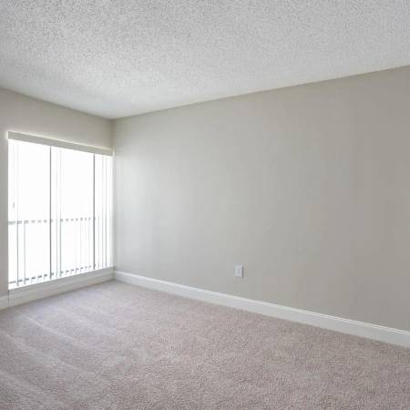 $1,785 / 2br - 1137ft2 - Easy Access to Freeways, Balcony or Patio, Play Area63976135394434122