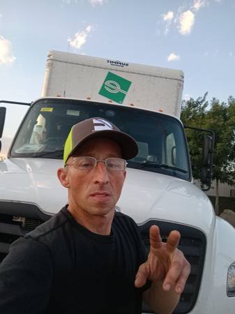 Box truck driver heading back on the Oregon will be in Sacramento tonight (Sacramento California heading north to Oregon)63873028826883121