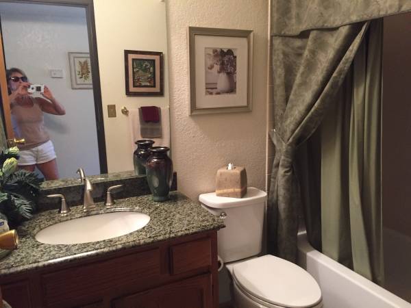 $1,400 / 2br - Beautiful River Condo (Bullhead City)64038880712578123