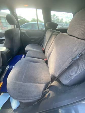 2000 Jeep Cherokee Laredo - $3,000 (Austin)63439683134083122