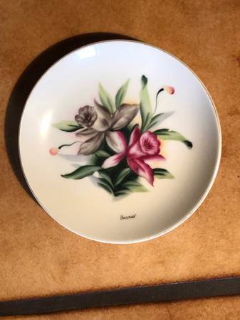 Small Handpainted Plate 1