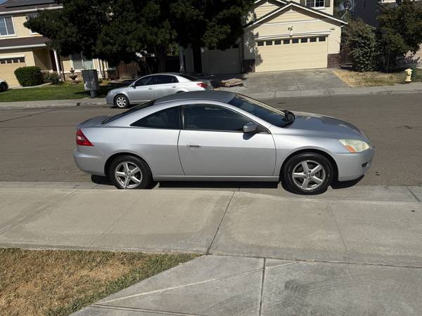 2006 honda accord 5 speed low miles - $4,800 (dublin / pleasanton / livermore)63617120401153122