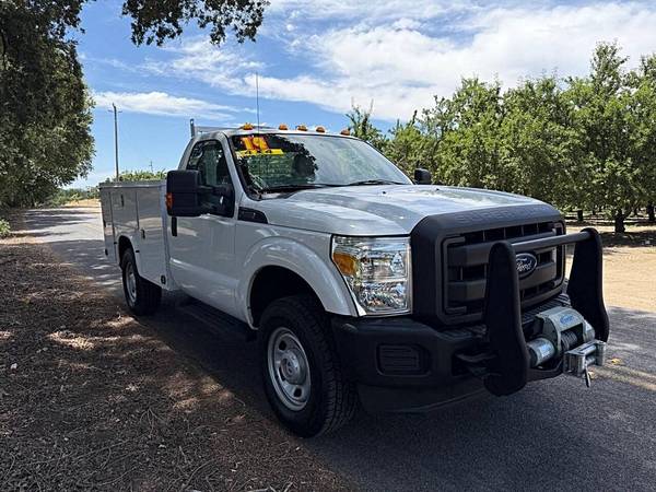 2014 Ford F-350 Super Duty XL 4x4 Cabina Regular de 2 puertas, Batalla de 141 pulgadas, SRW, Chasis - $25995,00 (sonoma)63469744644865121
