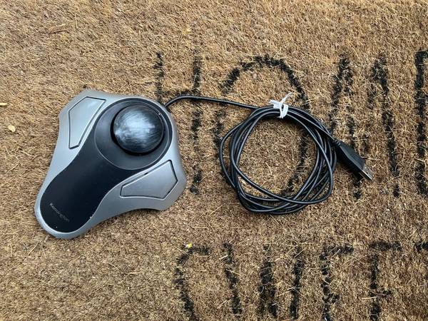 Kensington Orbit trackball 1