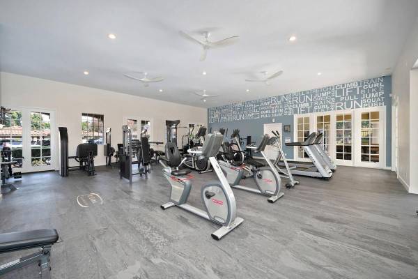 $3,249 / 3br - 1300ft2 - Hiking Trail, Ample Covered Parking, Dog Run, Built-in Microwaves (Rancho Del Rey, Chula Vista)63819410628227120