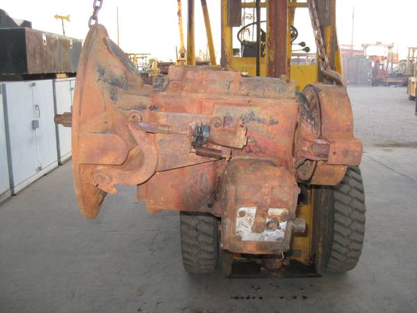 IH new process 5400 5 speed trans 1