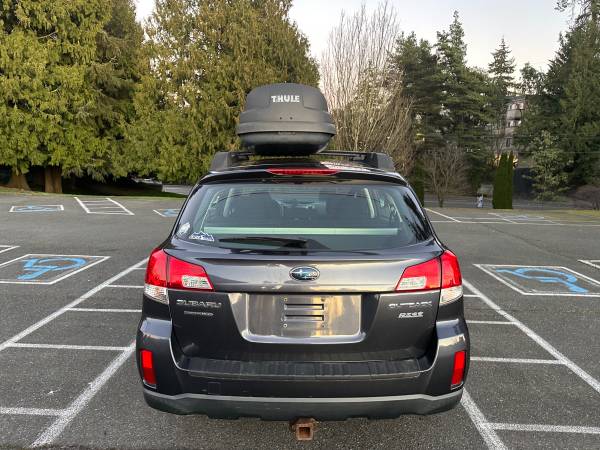2013 Subaru Outback AWD - $10,90063613954558849123