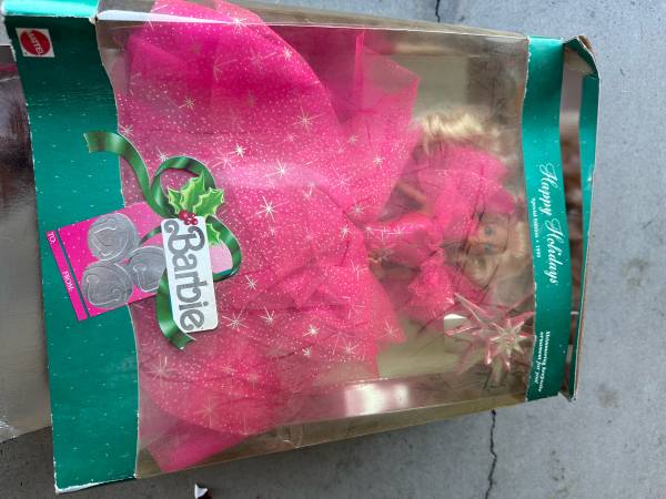 1990s holiday Barbie 1