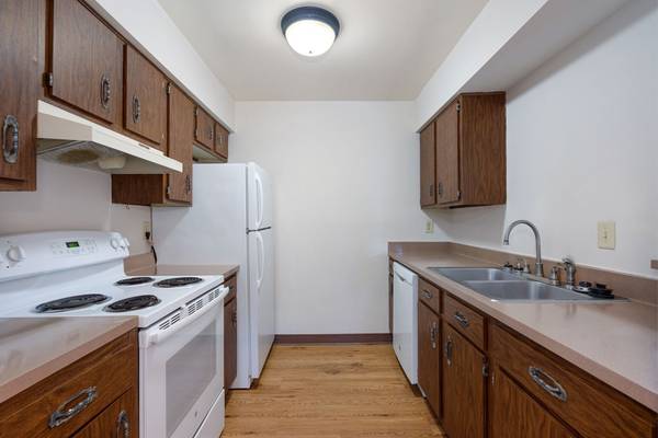 $939 / 1br - 773ft2 - 1/BD, Situated in Evansville!, Off Street Parking (600 Normandy Dr, Evansville, IN)63953484547586121