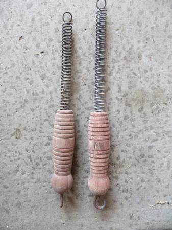 Electric Fence Gate Spring & Handle 1