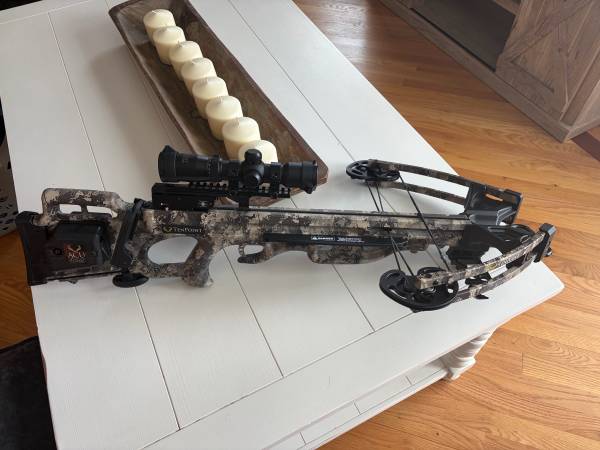 Tenpoint Titan M-1 Crossbow 1