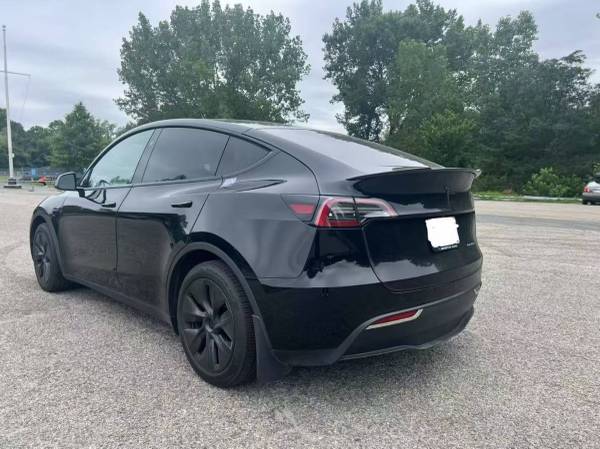 2025 Tesla Model Y Long Range 7 asientos AWD - $35,500 (Flushing)63618007126275123