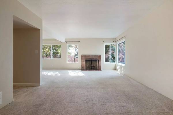 $2,650 / 2br - 1250ft2 - Don't wait! These move-in deals are going fast! (Oakland)63861102359299122