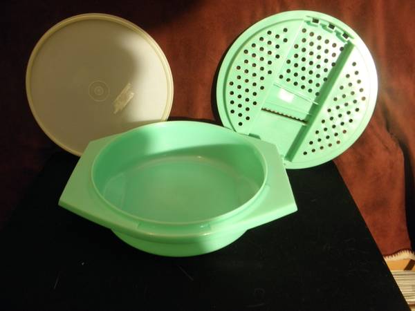Vintage Tupperware Grater Plus Bowl Jadeite Green Shred Mandolin Kitch 1