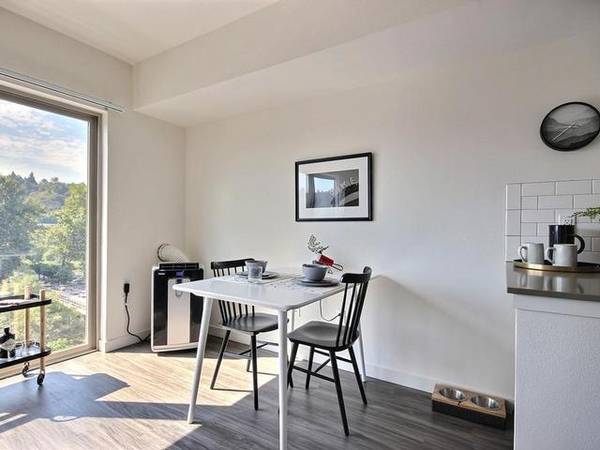 $1,856 / 1br - 610ft2 - We're Basically Paying You to Live Here. Up to 4 Weeks Free! (Bothell, WA)63850752440323123