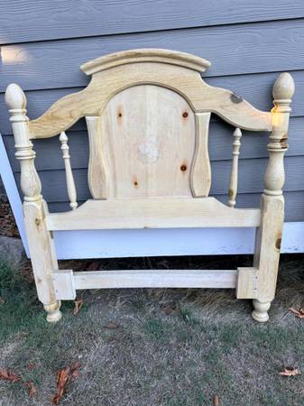 Solid pine twin head/footboard 1