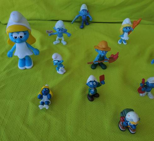 Lote de 15 figuras de juguete vintage de Los Pitufos - $30 (Tacoma)63437015920643122