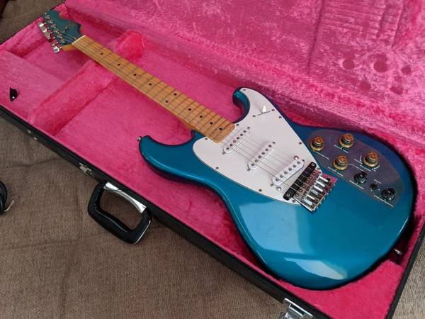 Roland 1980s Synth Guitar Combo 1