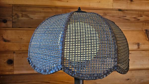 Mid-Century Modern Table Lamp - with Dome Shade (Faux Bamboo) 1