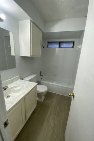 Beautiful 2 Beds 1 Baths for rent 1