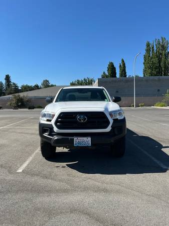 2019 Toyota Tacoma SR 4x4 - $19,000 (Wenatchee)63442546478979121