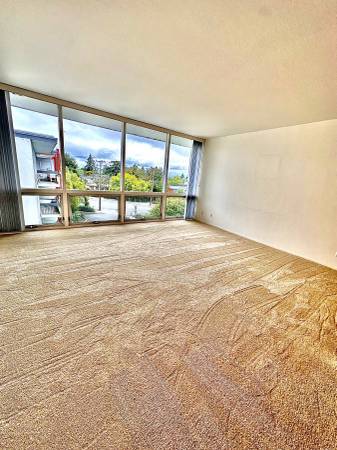 $2,750 / 1br - TOP-FLOOR + REMODELED and LARGE 1 bedroom blocks to Burlingame Avenue! (san mateo)63658096003075120