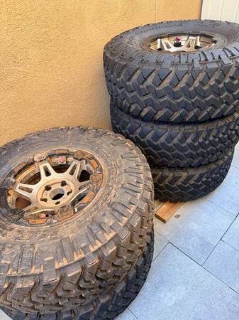 Teraflex Nomad & Nitto Trail Grappler x5 off Jeep Gladiator 1