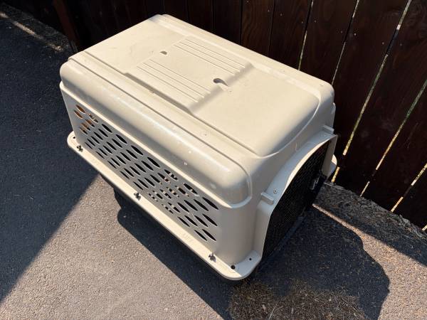 Dog crate / kennel 1