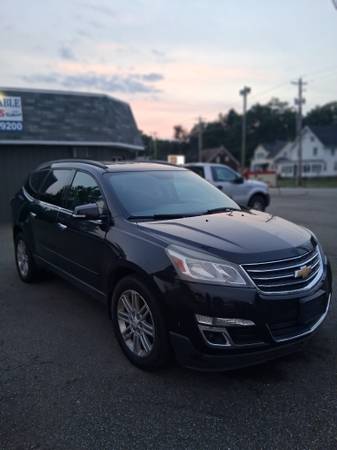 CHEVY TRAVERSE.  3rd row seating. 2014 1