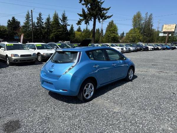 2013 Nissan Leaf SV - $4,998 (Lynnwood, WA)63654707176961122