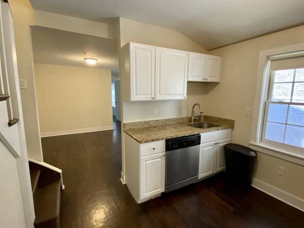 $1,800 / 2br - 940ft2 - ¡Hermoso apartamento de 2 habitaciones/1 baño en Fells Point! PROMOCIÓN DE 2 MESES GRATIS (Fells Point)63694591190787123