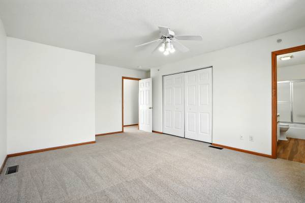 $1,700 / 3br - 1362ft2 - Spacious 3BR Townhome – ALL NEW FLOORING!  AVAIL NOW! (420 5th St #15, Coralville, IA)63897404973699123