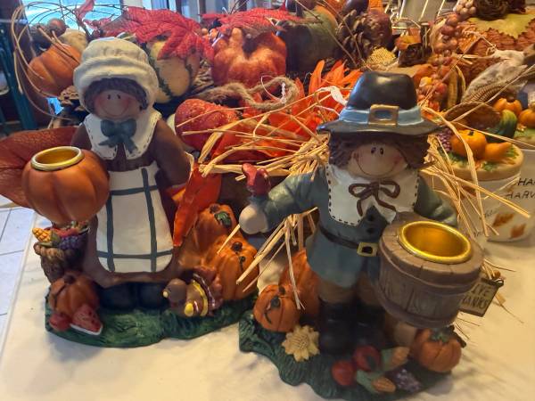 Estate Sale !! Sat 1