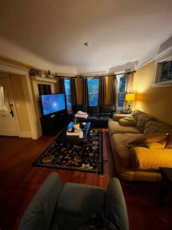 $800 / 4br - Room for rent in Davis sq (Somerville)63856337447809120