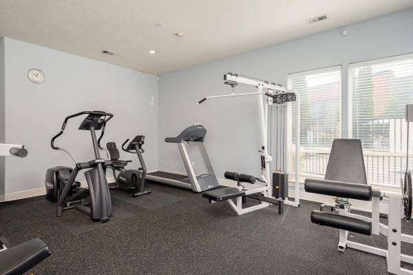 $1,544 / 3br - 1172ft2 - Almacenamiento adicional, Casa club, Spa/Bañera de hidromasaje, Lavavajillas (Hillsboro)63831398396419120