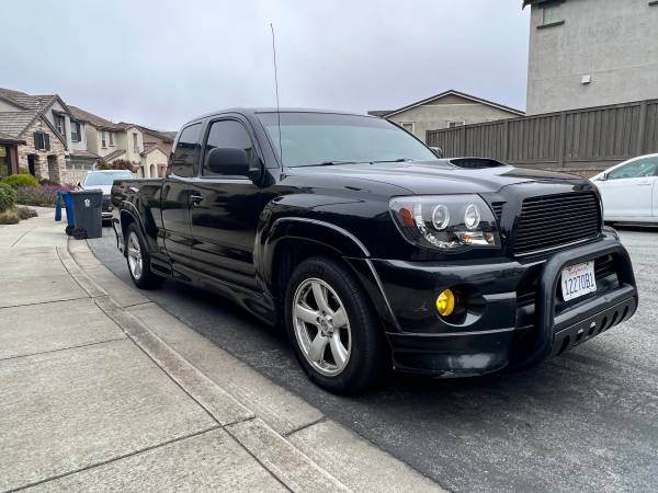 2006 Toyota x runner título limpio - $11,500 (daly city)63622745844611123