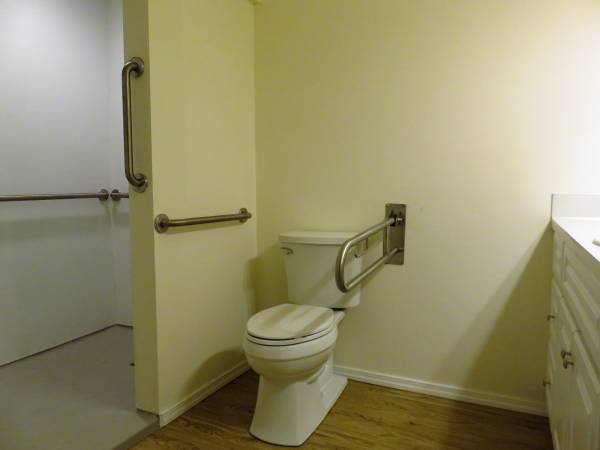 $1,550 / 2br - 1008ft2 - UTILITIES INCLUDED  2 Bedroom LONG LAKE (LACEY)64031310444417123