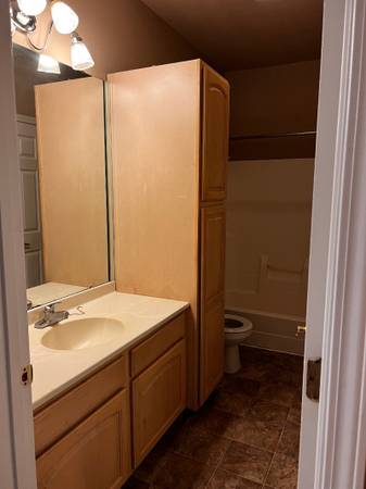 $1,245 / 2br - 1306ft2 - Let's APPLY and move in before the cold weather of Indiana arrives! (1200 E Elmwood Dr, Terre Haute, IN)63675898952449124
